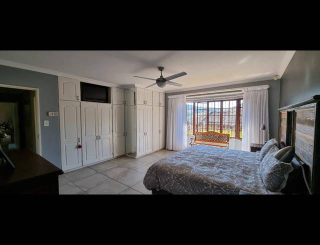 3 BEDROOM SECTIONAL TITLE TO LET IN MONTROSE